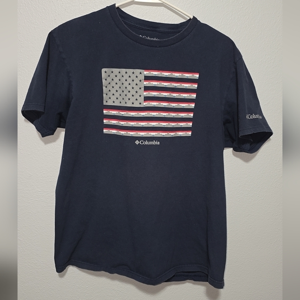 Columbia Navy Blue Short Sleeve Tee with Flag Design